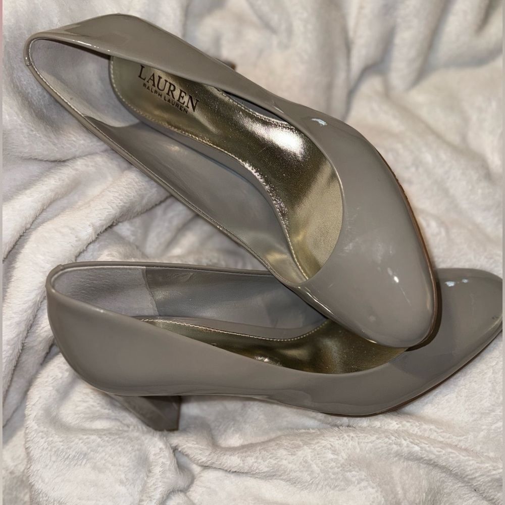 LAUREN Ralph Lauren Womens Size 9.5 100% Patent Leather Heels in Gray